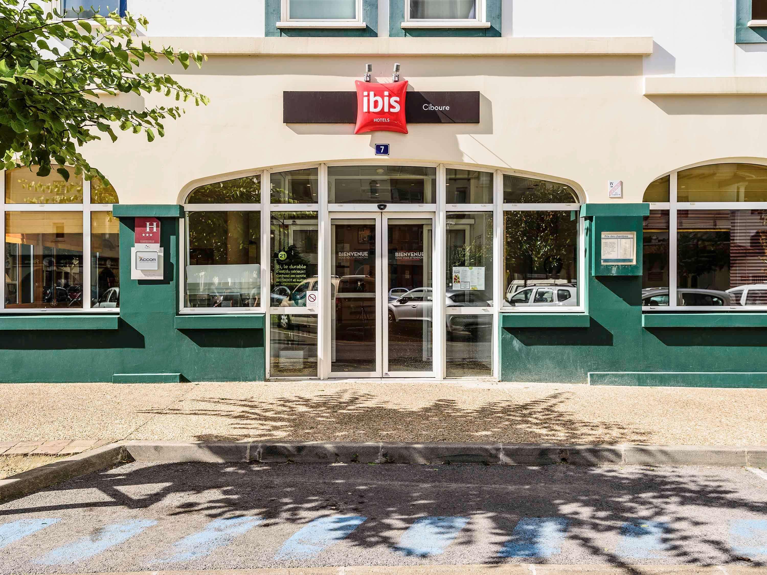 锡布尔圣让德吕兹宜必思经济型酒店 西布勒 外观 照片